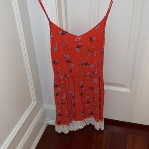 super cute floral romper for spring/summer! never been worn